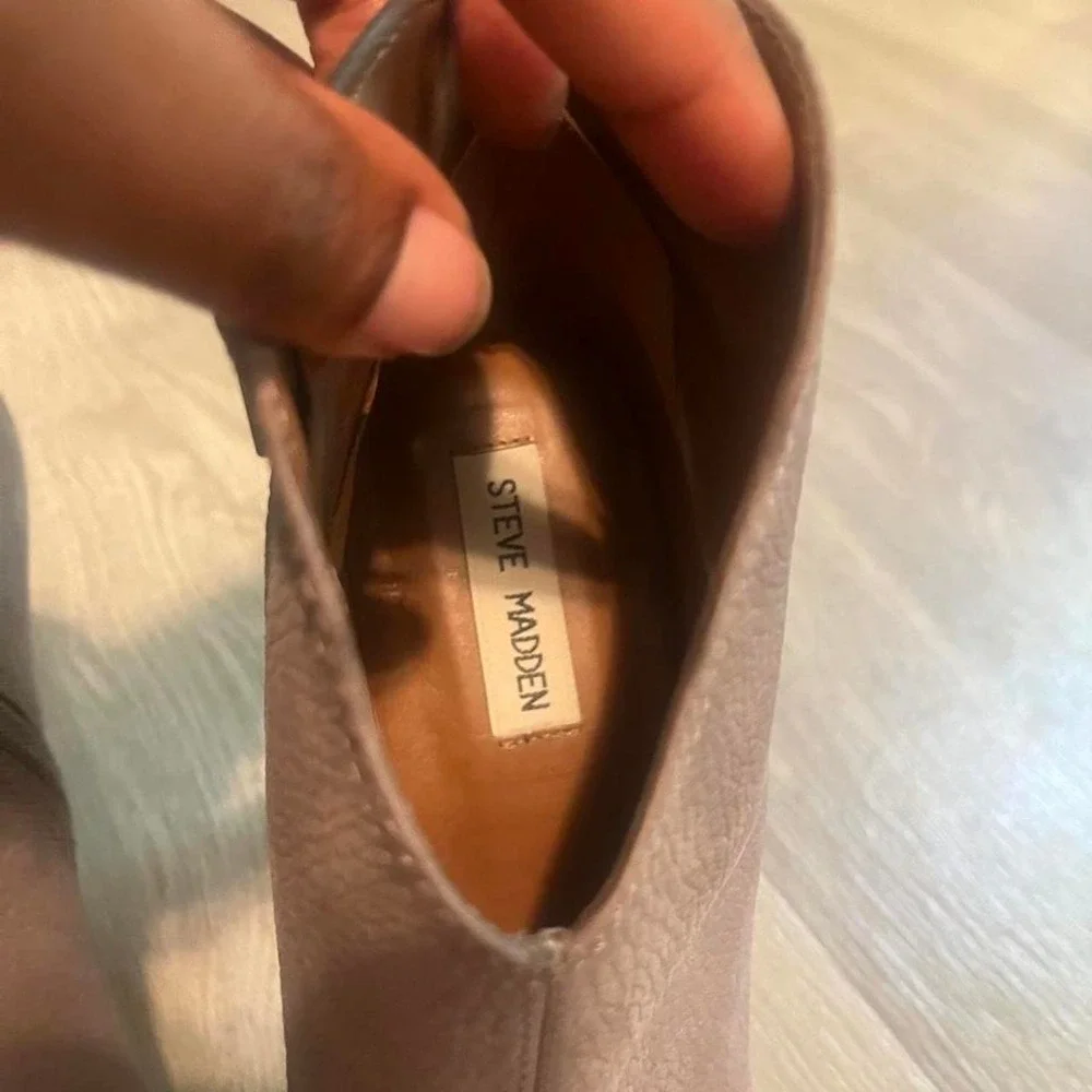 Steve Madden tan leather ankle boots made in Brazil